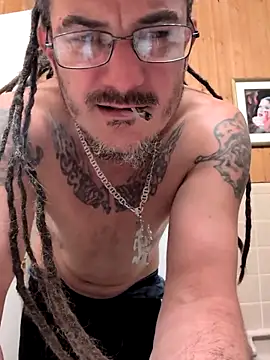 Clownboi17 online show from November 26, 6:00 pm