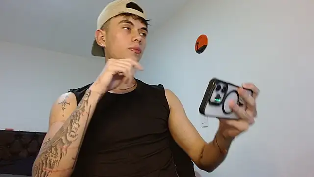 jaico santos online show from February 15, 11:24 pm