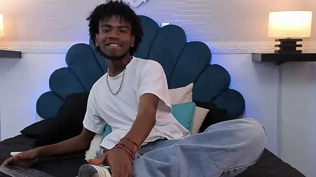 AllexJacob online show from September 24, 1:20 pm