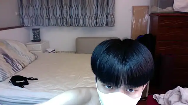 kai101010 online show from October 31, 6:00 pm