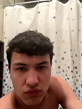 Snapshot of El_awo_ chatting on October 21, 3:42 am El awo  online show from October 21, 3:42 am