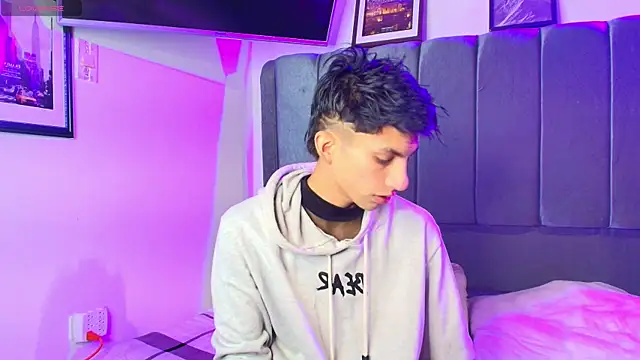 Erick Velveth online show from March 31, 5:53 am