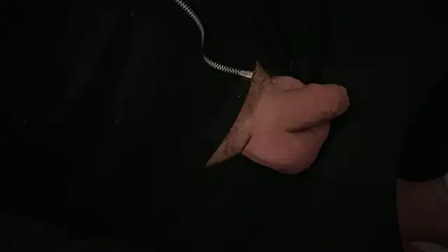 crisso06 online show from April 25, 6:49 pm