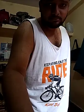 chunkyguy98 online show from September 23, 3:50 am