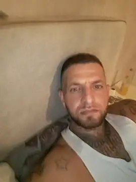 Danielxxxbbn online show from September 24, 4:38 pm