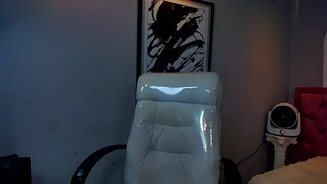 wildthor26 online show from September 22, 4:12 am