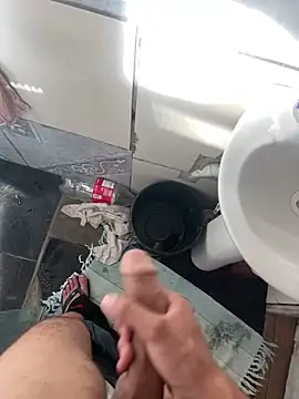 ooMiguel17CM online show from December 18, 7:21 pm