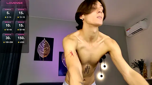 CleoStringer online show from November 18, 6:06 am