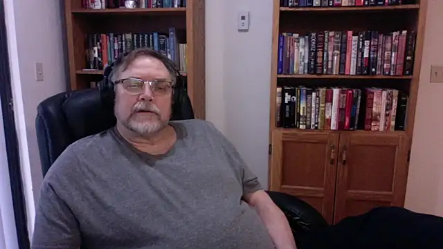 Vinyl22xh online show from April 1, 11:35 pm