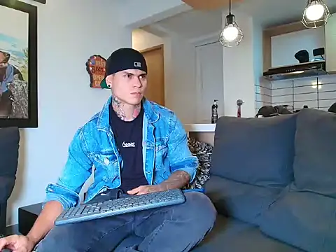 Snapshot of Marko_Toro__ chatting on September 29, 3:49 am Marko Toro   online show from September 29, 3:49 am
