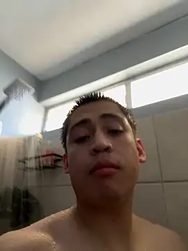 ohleafpix online show from October 20, 10:13 pm