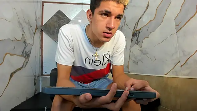 Stiben boy online show from October 10, 7:40 pm