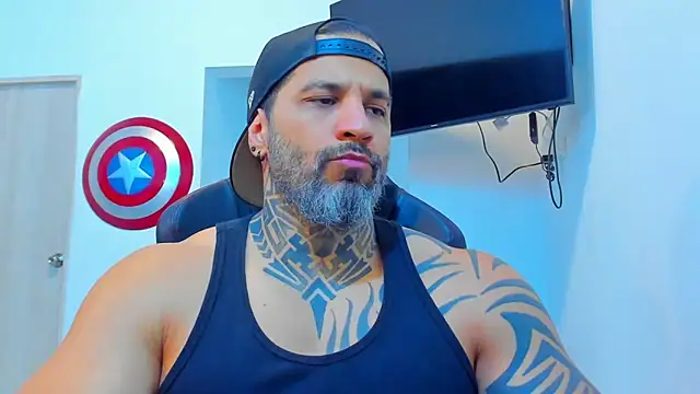 JoshRigby online show from December 15, 8:17 pm