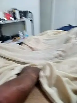 Snapshot of A_reyes1122 chatting on October 9, 10:53 am A reyes1122 online show from October 9, 10:53 am