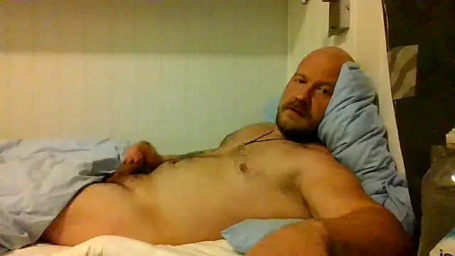 Snapshot of Real_viking chatting on October 22, 6:32 pm Real viking online show from October 22, 6:32 pm