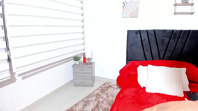 Taylormaccurdy  online show from October 2, 5:06 pm