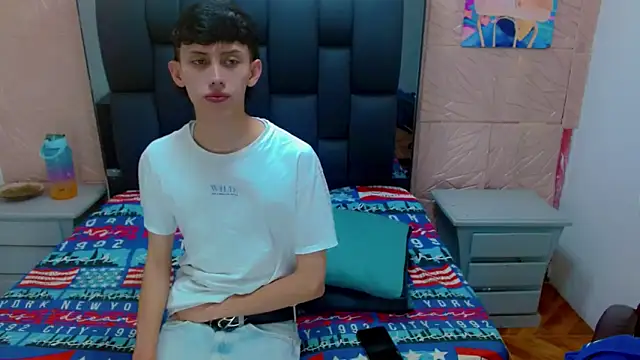 thaigo twink38 online show from November 3, 3:43 am