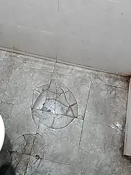 SlipperyRebound0 online show from November 18, 3:16 pm