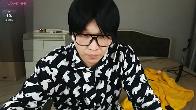 KaiChicken online show from March 31, 7:26 pm