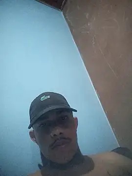 Snapshot of mestre637 chatting on October 20, 12:47 am mestre637 online show from October 20, 12:47 am