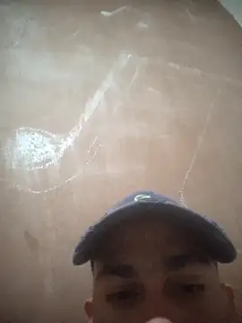 Snapshot of mestre637 chatting on October 2, 7:01 am mestre637 online show from October 2, 7:01 am