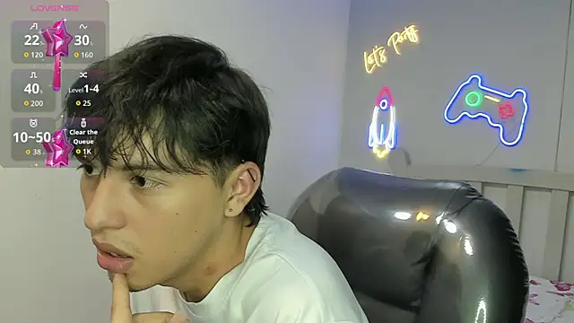 StiwenTwink online show from January 5, 7:28 pm