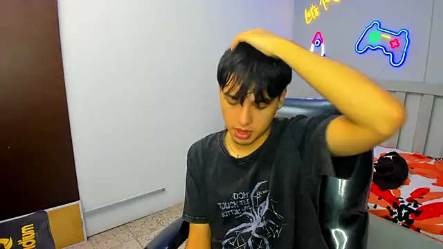 StiwenTwink online show from October 17, 3:05 pm