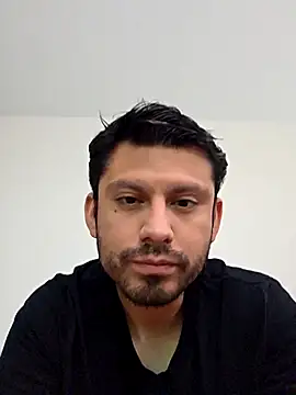 Robertoxxx89 online show from October 15, 8:27 pm