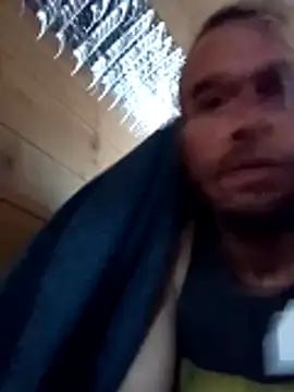 LetMeLiqU online show from March 24, 3:28 pm