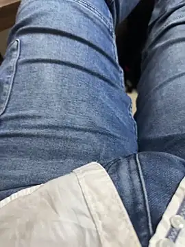 Snapshot of kartik_12098 chatting on October 9, 12:21 pm kartik 12098 online show from October 9, 12:21 pm