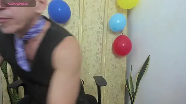  axelking  online show from June 18, 11:48 am