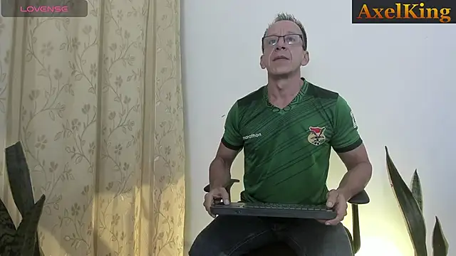  axelking  online show from July 14, 11:38 am