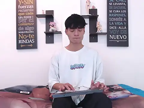 alex russo   online show from October 12, 4:17 am