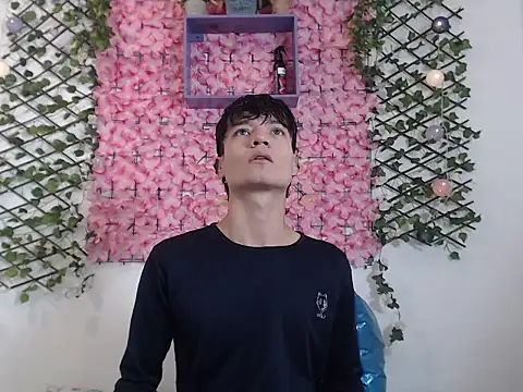 alex russo   online show from October 14, 3:46 am