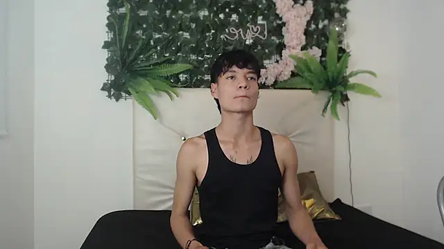 alex russo   online show from October 11, 4:05 am