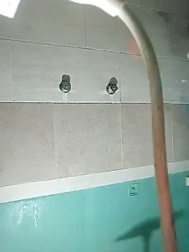 laaaloo online show from April 21, 6:25 pm