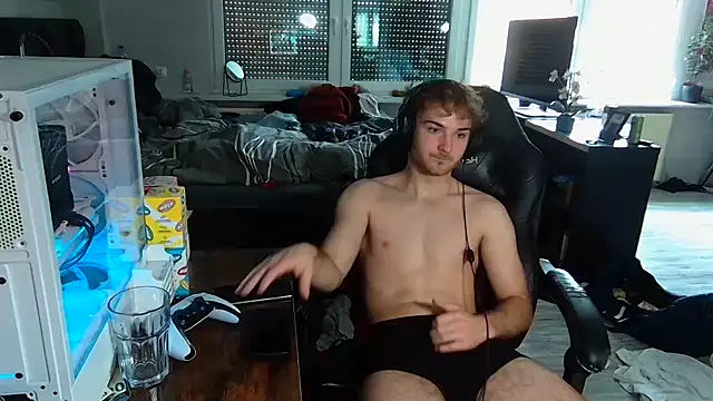 WolkenJunge2006 online show from November 14, 9:55 am