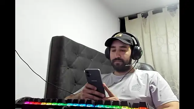 coolfriki online show from March 28, 8:09 pm