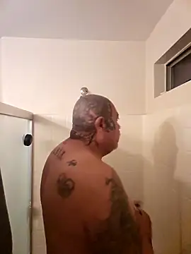 B1GLO online show from February 11, 1:16 pm