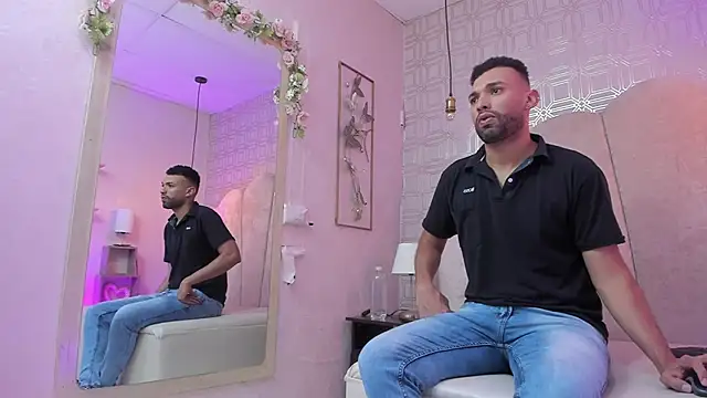 onlymen2025 online show from October 18, 8:47 pm