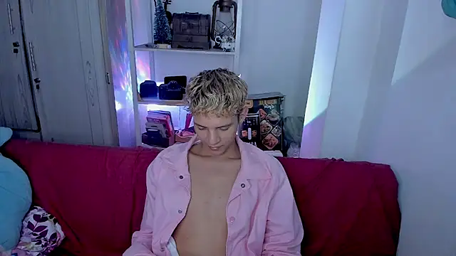 tylernova online show from January 8, 2:50 am