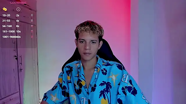 tylernova online show from February 23, 6:37 am