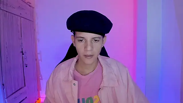 tylernova online show from February 3, 3:37 am