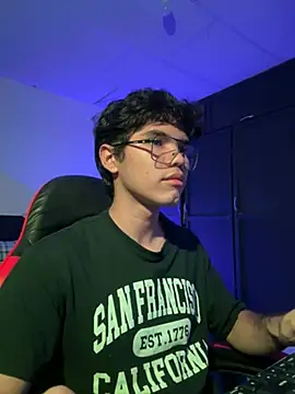 Im Camii online show from March 26, 8:35 pm