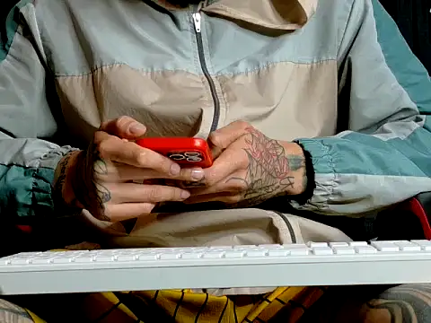 Molotov Explosive online show from October 17, 2:15 am