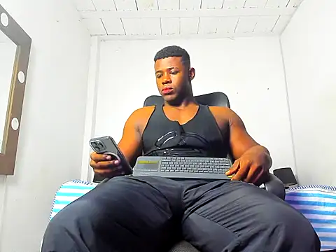 Snapshot of Michael_smitht chatting on October 28, 12:02 am Michael smitht online show from October 28, 12:02 am