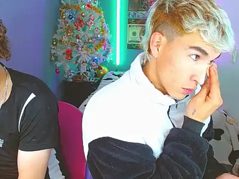 Latin boysxxxx online show from November 8, 1:20 am