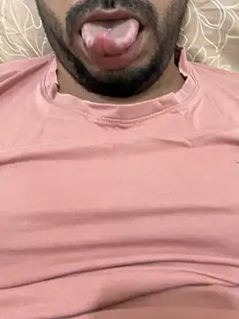 Handsome8677 online show from March 17, 11:07 pm