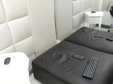 RayStewart  online show from November 13, 4:06 am