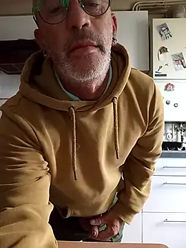 Ptitcouic online show from October 18, 8:08 am